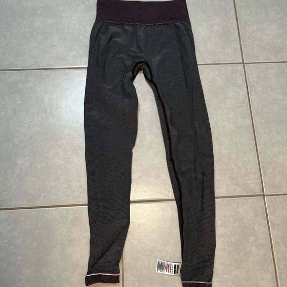Gymshark Dark Purple Textured Leggings - Picture 5 of 9